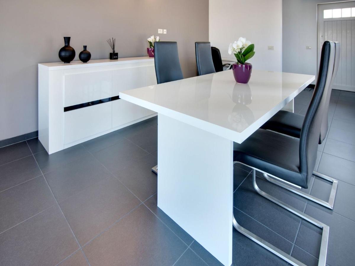 Modern Holiday Home In De Haan With Garden 외부 사진