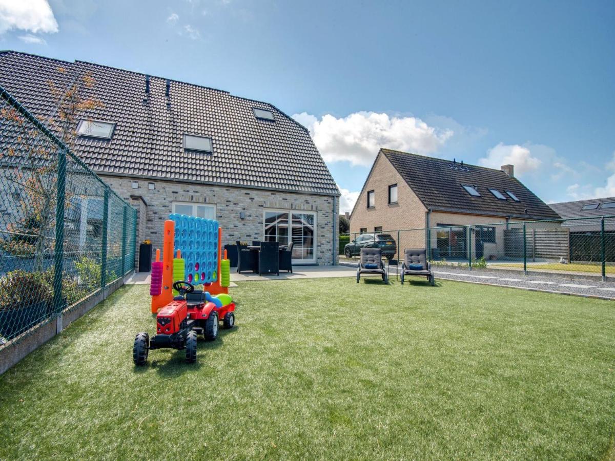 Modern Holiday Home In De Haan With Garden 외부 사진